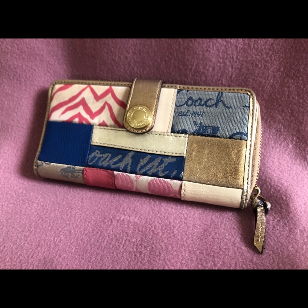Authentic Limited Edition Coach Patchwork Wallet - Picture 2 of 5
